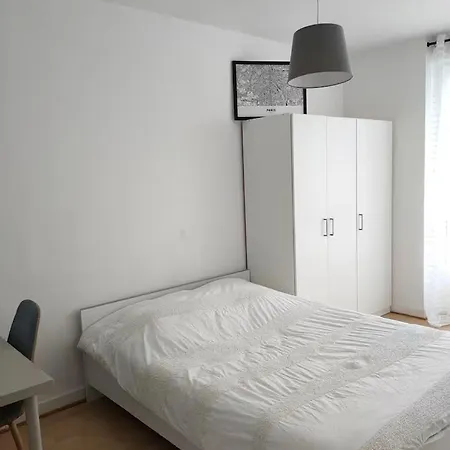 Dans De 100m2 Apartment *