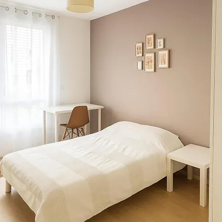 Dans De 100m2 Apartment *